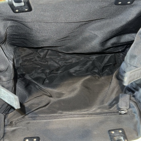 Authentic Prada tote bag - Picture 5 of 9